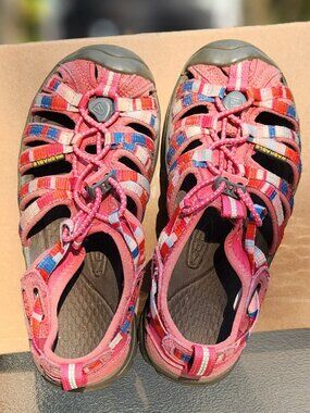 Size 2 Youth Keen Sandal